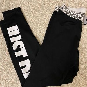 Nike full length legging with logo